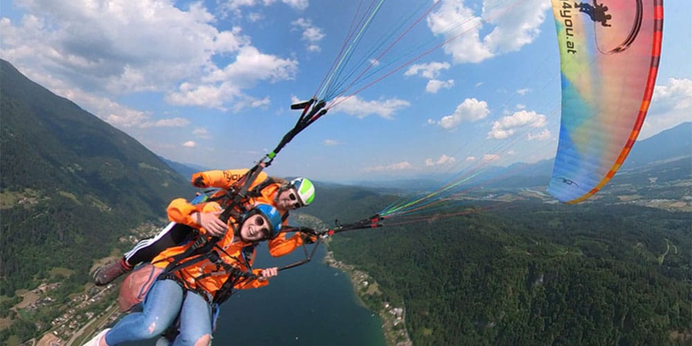 Anna beim Paragliding